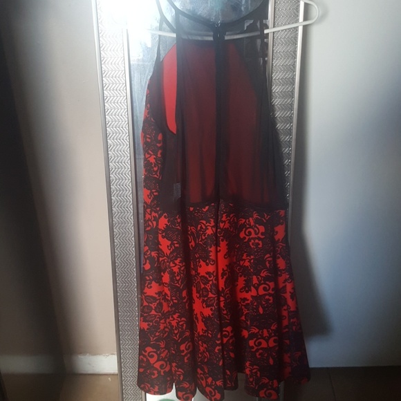 Dress - Picture 2 of 2